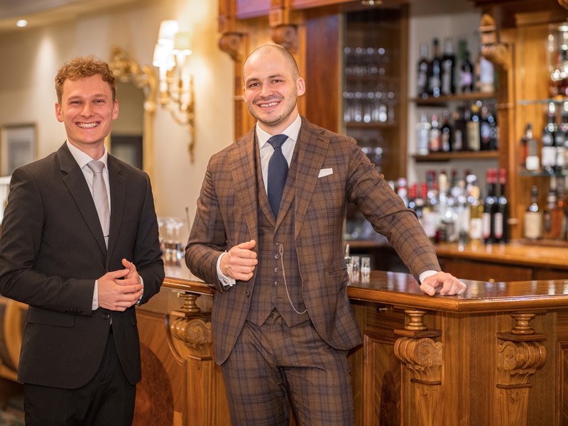 Nicolas Kröger (r.) konnte  Gregor Eisele von der »Neuen Hoheit« abwerben.