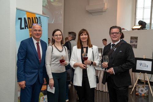 Damir Hordov (Tourismusverband der Gespanschaft Zadar), Morana Papić (Tourismusverband der Gespanschaft Zadar), Mihaela Kadija (Direktorin, Tourismusverband der Gespanschaft Zadar), Branimir Tončinić (Direktor der Repräsentanz in Österreich, Kroatische Zentrale für Tourismus)