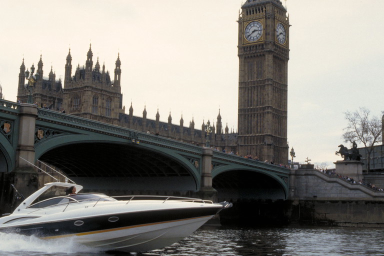 Chase down the Thames 