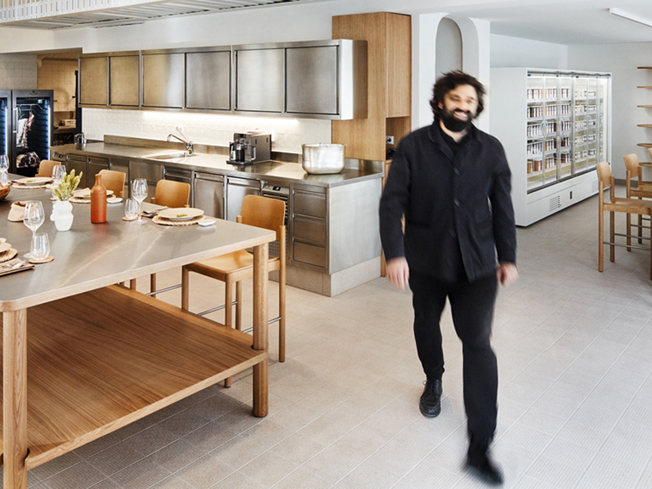 Früher Reisebüro,  jetzt griechische Kochwerkstatt von Konstantin Filippou.