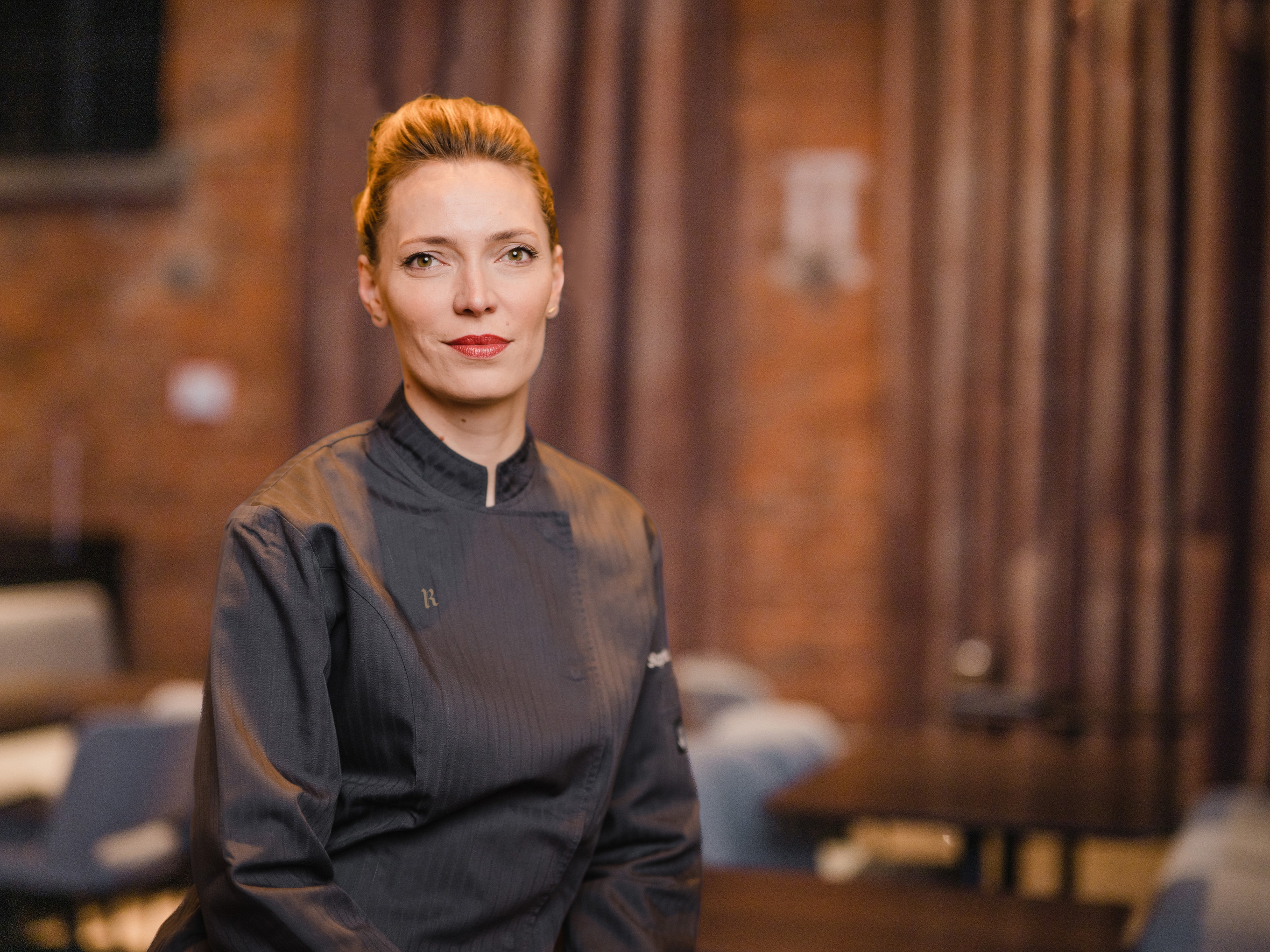  Küchenchefin Sophia Rudolph lässt sich von den Arbeiten der Künstlerin Eva Jospin inspirieren.