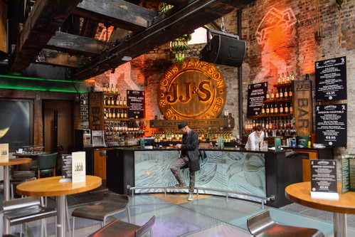 Aus Dublin kommen Jameson-Whisky und Guinness-Bier. Bei beiden kann man hinter die Kulissen blicken.