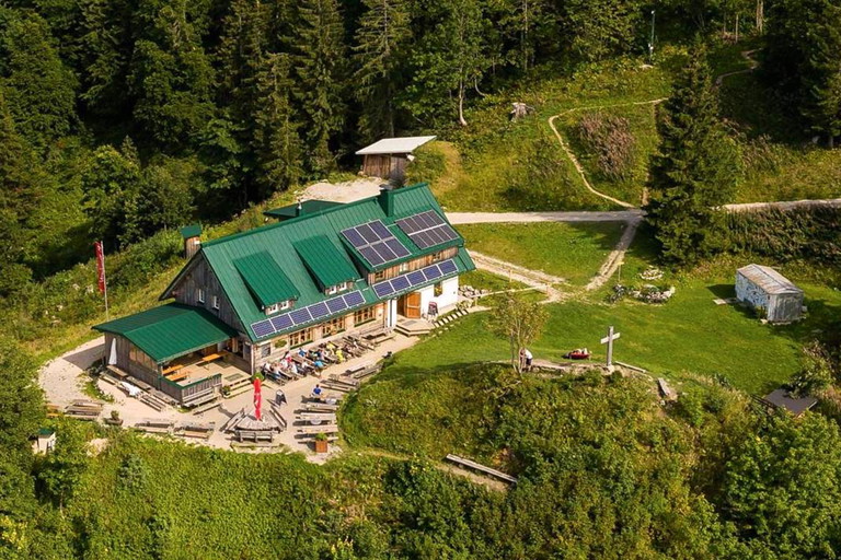 Viele Wege führen zur Ennser Hütte: Ob per Rad oder zu Fuß, das rustikale Kleinod entschädigt für jedwede Anstrengung.
