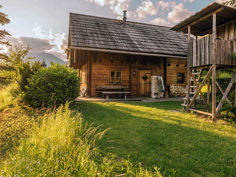 Märchenhaft: Die Chalets des Landguts Moserhof verfügen über echtes Alm-Ambiente.