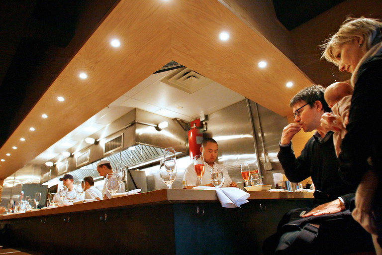 Die offene Küche der »Momofuku Noodle Bar« 
im New Yorker East Village, ganz im Osten Manhattans.