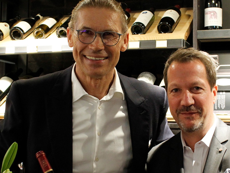 Roman Niewodniczanski, Inhaber vom Weingut Van Volxem, und Department Head of Beverage KaDeWe, Hagen Hoppenstedt.