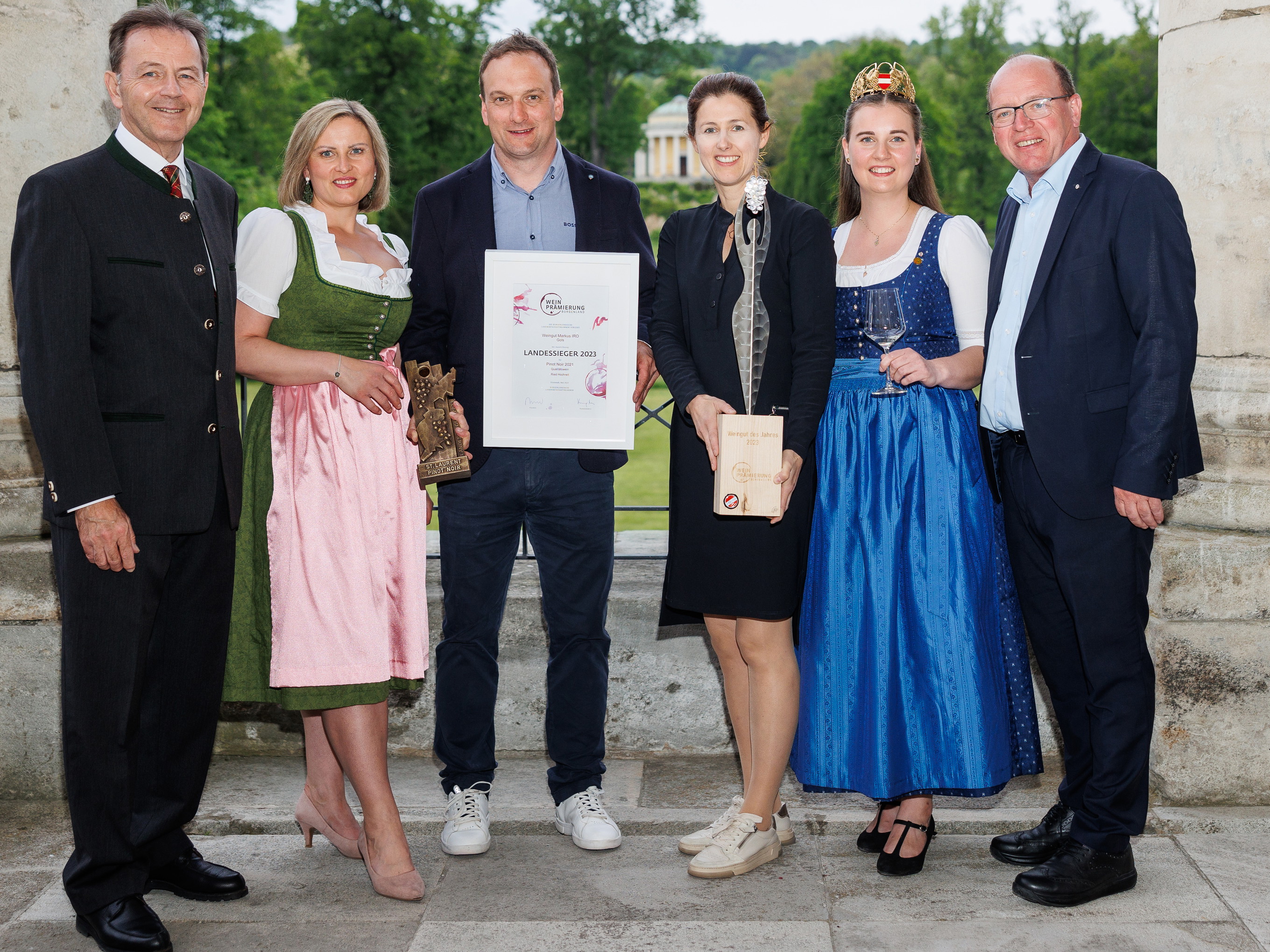 Nikolaus Berlakovich, Verena Klöckl, Markus und Ingrid Iro, Weinkönigin Susanne I. und Andreas Liegenfeld