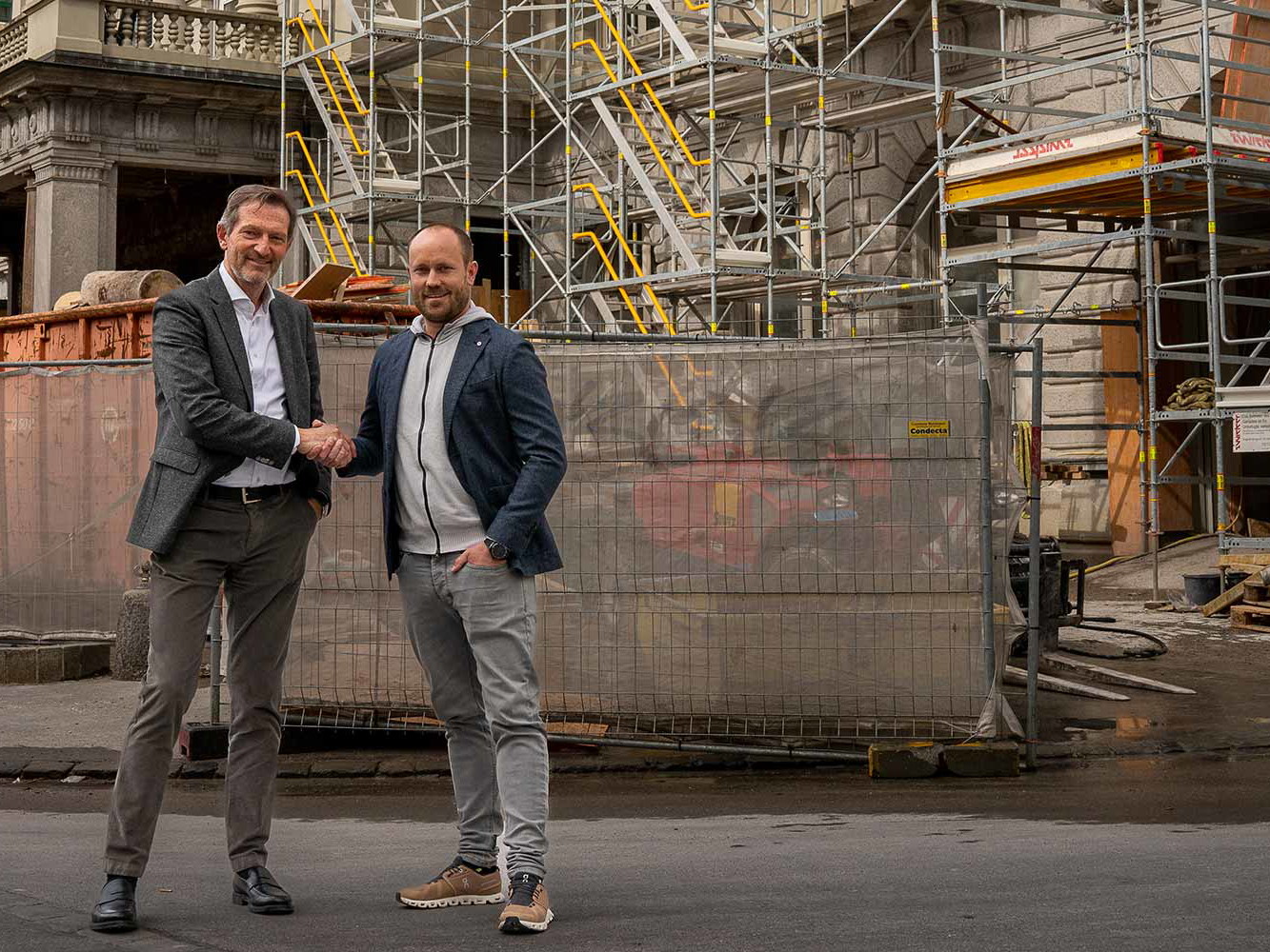 René Popp, Geschäftsführer bei Globus St. Gallen, mit Spitzenkoch Tobias Funke.  