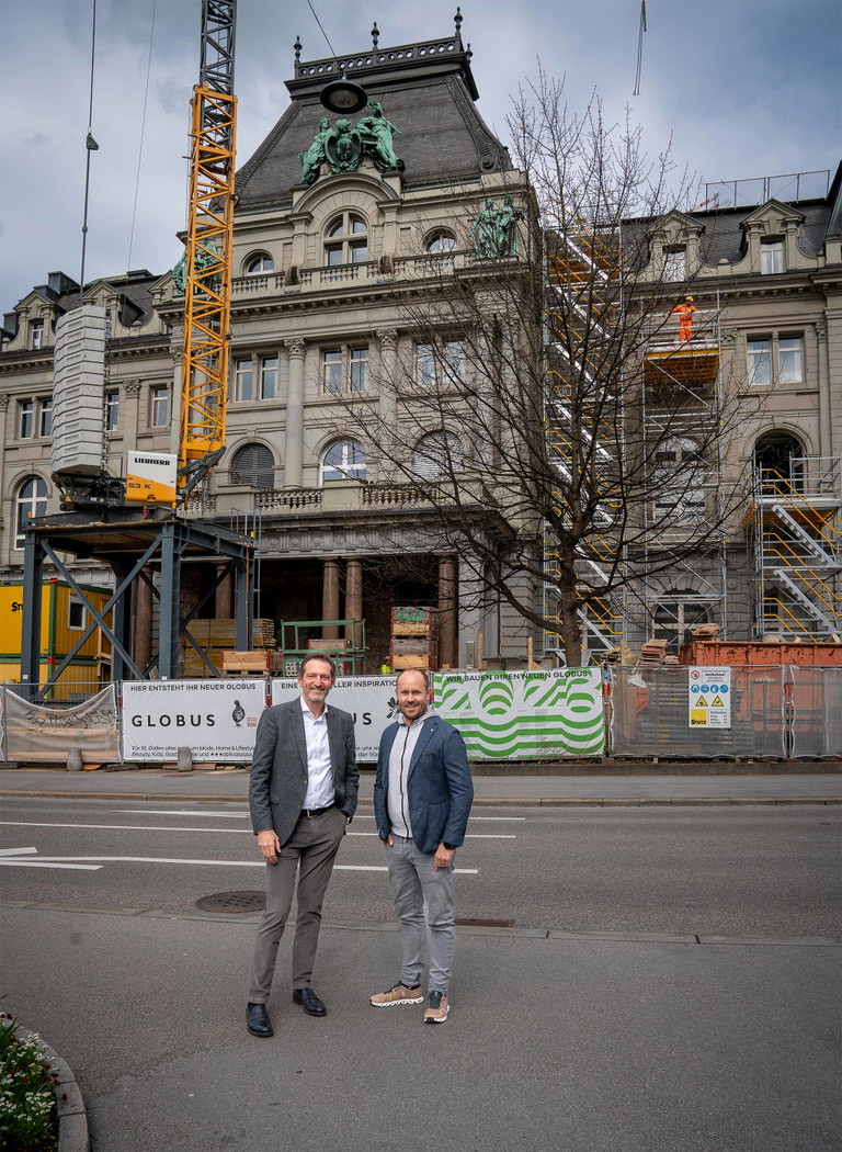 René Popp, Geschäftsführer bei Globus St. Gallen, mit Spitzenkoch Tobias Funke.