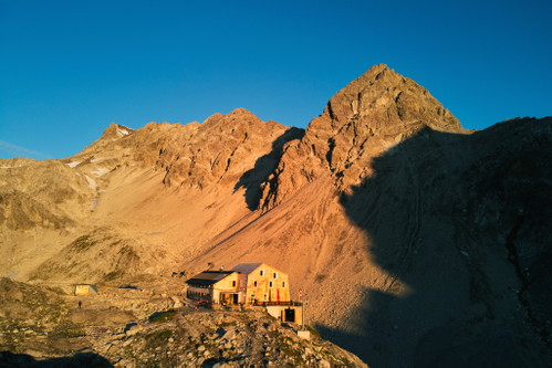 Die Totalphütte wurde ­ursprünglich als Unterkunft für die Arbeiter der Illwerke errichtet, die am Brandner Gletscher arbeiteten.