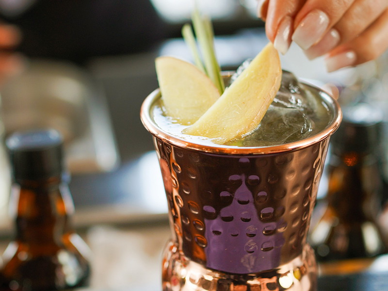 Elektrisierende Kombination aus Ingwer und Limette: Der »Tom Yum Mule«. 