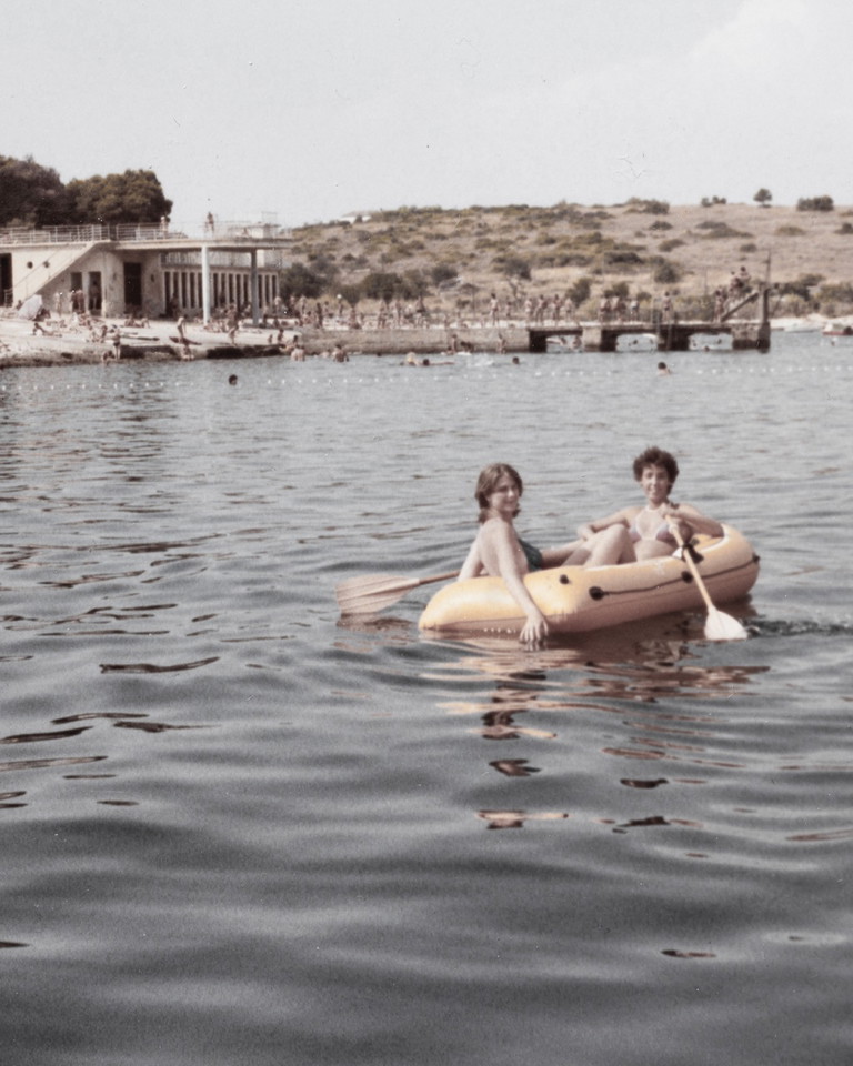 Paola Bacchia (l.) 1980 in Istrien.