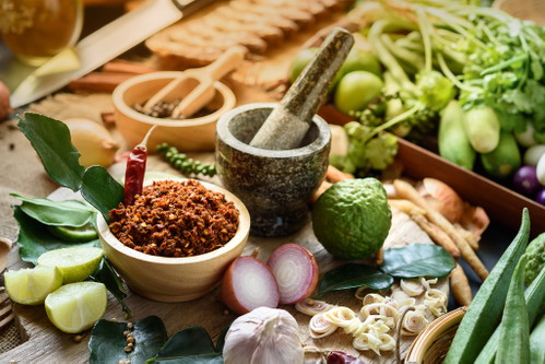 Jedem Haushalt sein eigenes Curry: Die Zusammensetzung der Currypasten wird streng gehütet, anders als in Indien werden die Currys hier mit Kokosmilch zubereitet.