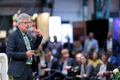 Dr. Robert Kecskes, GfK.