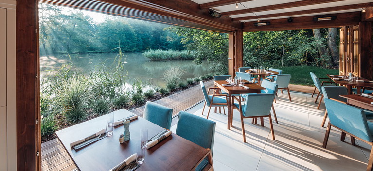 Dinieren mit Blick auf's Wasser – herrlich!