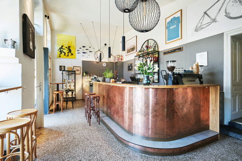 Die stylische »Monte Ofelia Bar« lädt mit tollen Drinks, köstlichen Antipasti und einem coolen Service zum längeren Verweilen ein.