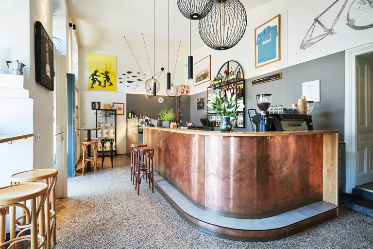 Die stylische »Monte Ofelia Bar« lädt mit tollen Drinks, köstlichen Antipasti und einem coolen Service zum längeren Verweilen ein.