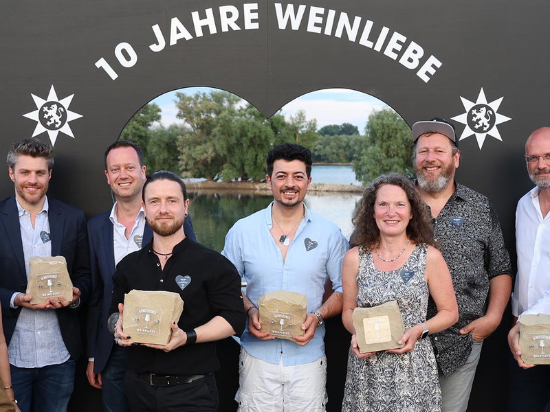 Die Betreiber der sechs neuen »Gerolsteiner« Weinplaces.