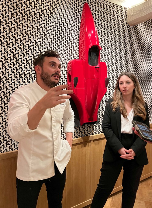 Riccardo Forapani im »Ristorante Cavallino«.