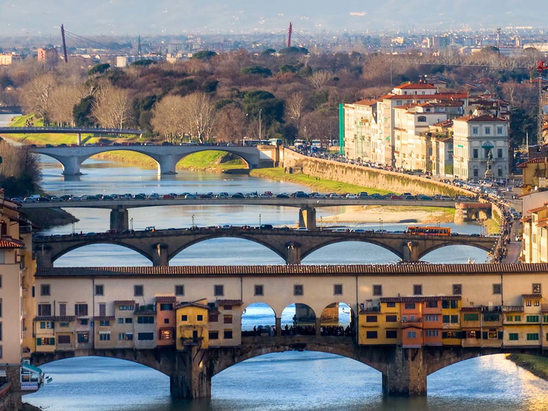 Panoramablick auf Florenz und Ponte Vecchio.