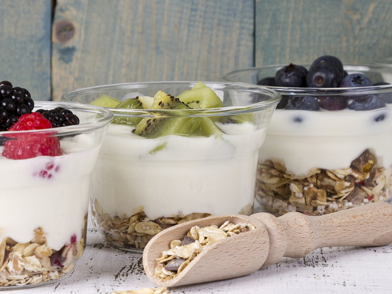 Rund 40 Prozent der Deutschen greifen mindestens ein Mal im Monat zu Naturjoghurt.