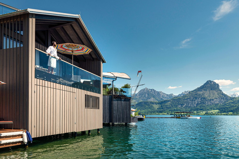 All'hotel quattro stelle superior “Cortisen”, nel cuore del Salzkammergut, potrete rilassarvi e distendervi con stile.