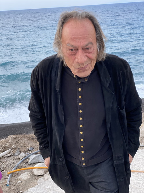 Paris Sigalas on e the Santorini pioneers, now develop his new project Oeno Π.