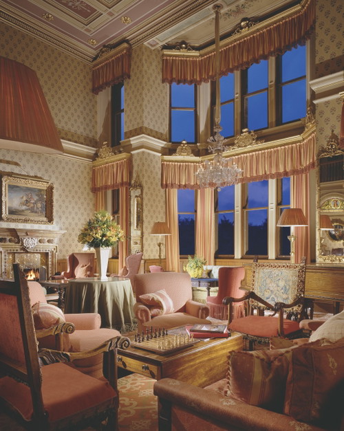 Stilvolles Hideaway: Einst wurde hier Queen Victoria willkommen geheißen, 1969 wurde das »Inverlochy Castle« mit seinen prunkvollen Räumlichkeiten zu einem Hotel umfunktioniert.