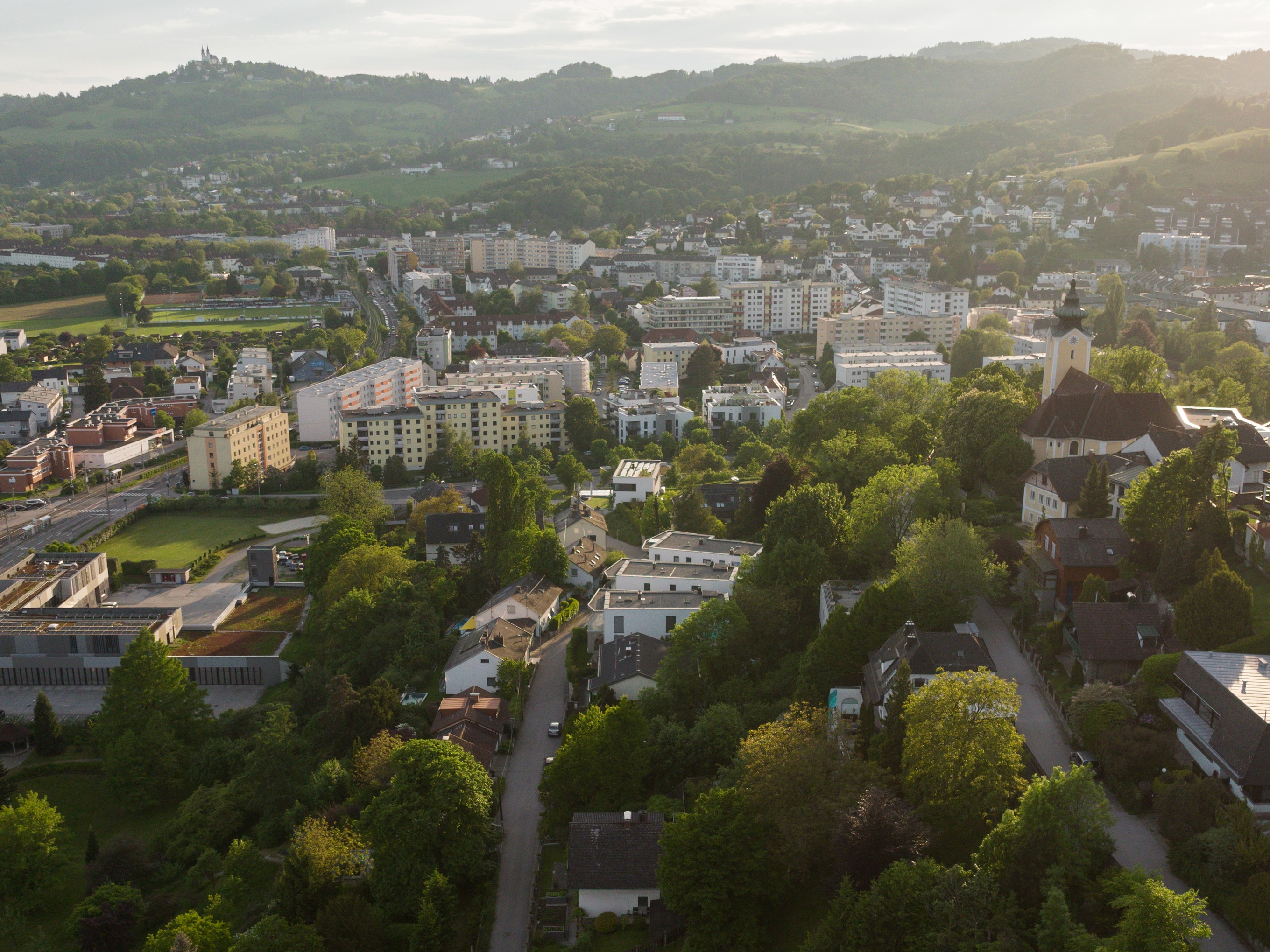 St. Magdalena ist ein nördlich der Donau gelegener Stadtteil von Linz.