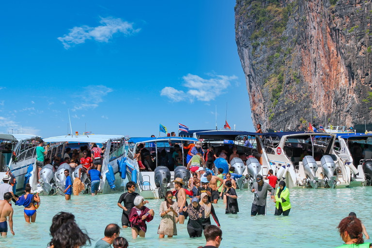 Maya Bay, Phuket, Thailand.