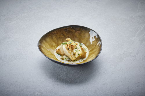 Stefan Heilemann, guest chef July 2023, Food, Restaurant Ikarus, Hangar-7, Salzburg, Austria, 2023.07.01, Algarve turbot, Artichoke, Capers, Salt lemon / Stefan Heilemann, Gastkoch Juli 2023, Gericht, Restaurant Ikarus, Hangar-7, Salzburg, Österreich, 2023.07.01, Algarve Steinbutt, Artischocke, Kapern, Salzzitrone // Helge Kirchberger Photography / Red Bull Content Pool // SI202307030532 // Usage for editorial use only //