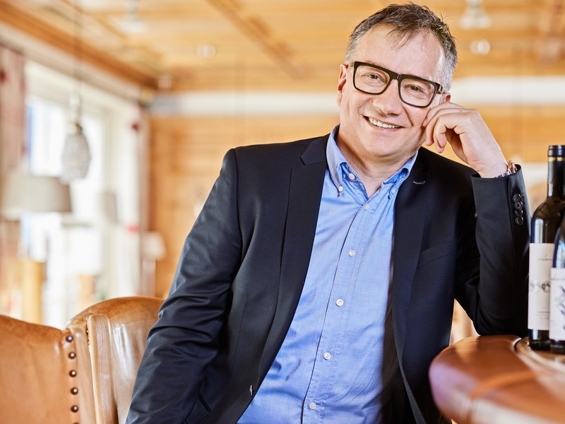 Rainer Müller ist Herr über 1.150 Weinpositionen und 70 Champagner.
