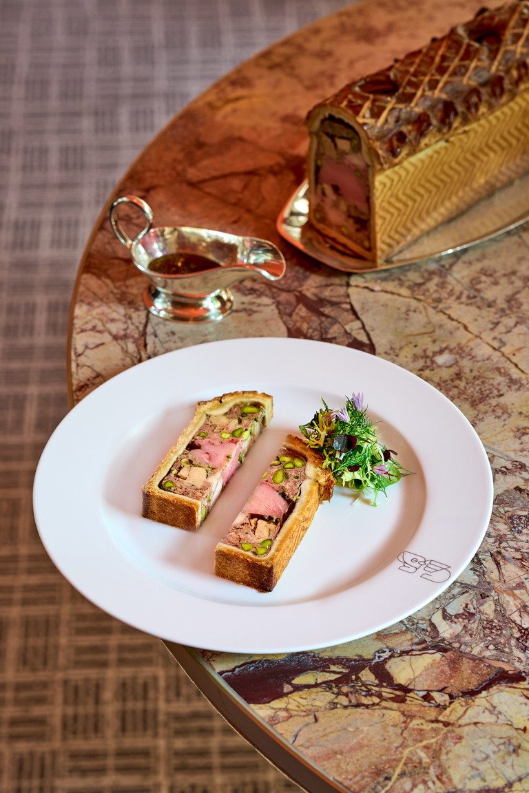Pâté en Croûte: Benjamin Chmuras Vision der französischen Küche im Tantris DNA.