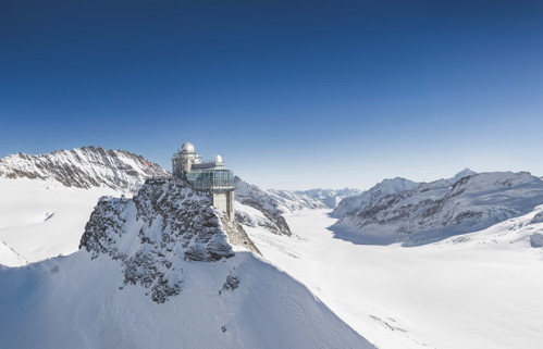 Forschungsstation und Touristenattraktion: Ein Aufenthalt bei der sogenannten «Sphinx» mit ihrer silbernen Kuppel ist unvergesslich. 
