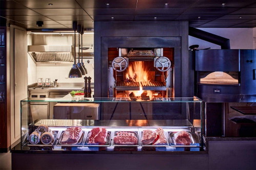 In der Schweiz gibt es nur vier der sehr hochwertigen Asado-Grillstationen, wie diese im «Dorfhus Gupf».
