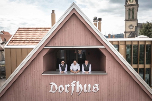 Das neue Gastgebertrio des «Dorfhus Gupf»: Johannes Fitz, Sven Vogelsanger und Johannes Sommer.