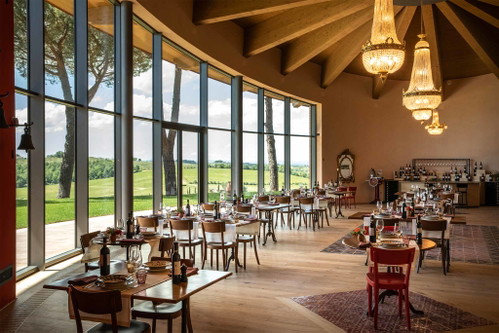 Genuss wird bei den Bindellas grossgeschrieben. Im Bild das vor zwei Jahren eröffnete Bistro der Tenuta Vallocaia.
