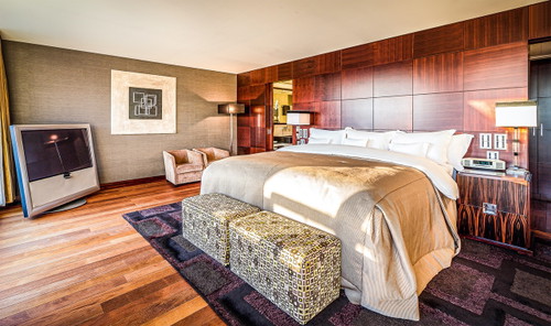 Im «Fairmont Le Montreux Palace» wohnt man in bester Lage am Genfersee.