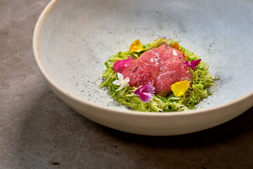 In seinem zweifach besternten Flagship-Restaurant kocht Ricard Camarena mit Leichtigkeit und viel Gemüse.
