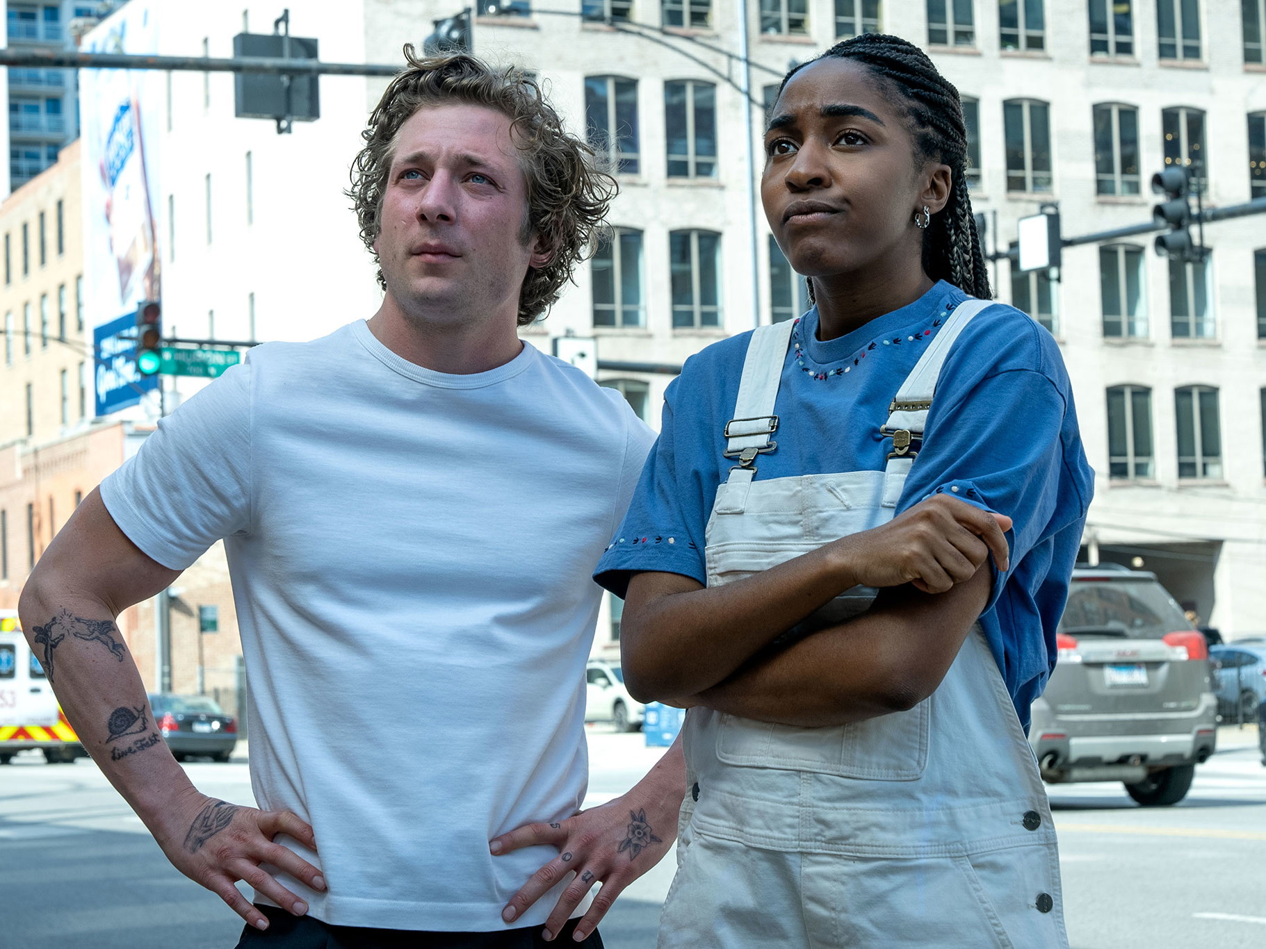 Carmy (Jeremy Allen White) und Sydney (Ayo Edebiri) wollen hoch hinaus.