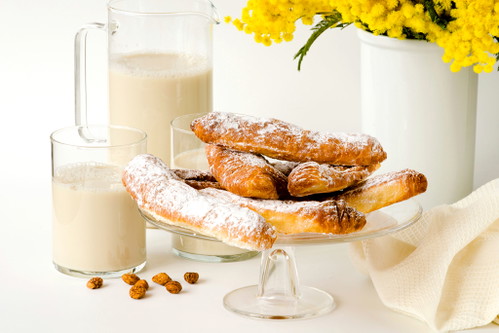 Außerdem ist es die Heimat der Erdmandelmilch und des Gebäcks »Fartóns«.