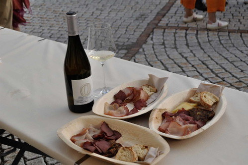 Heimische Spezialiäten und Bündner Sauvignon Blanc.