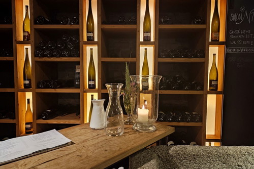 Die Vinothek des Nikolaihof