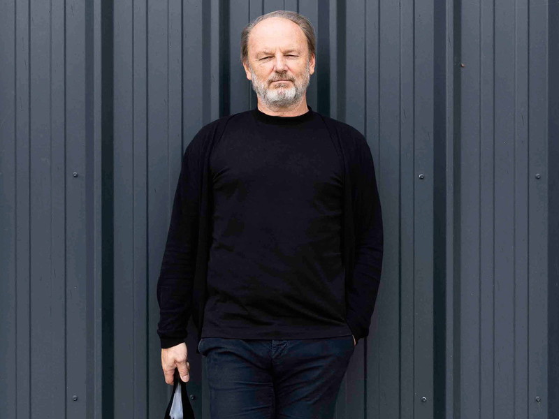 Roland Velich ist auf der Suche nach einem Blaufränkisch mit optimalem Ausdruck seiner spezifischen Herkunft. Ziel ist Cool-Climate-Finesse im samtigen pannonischen Kleid.
