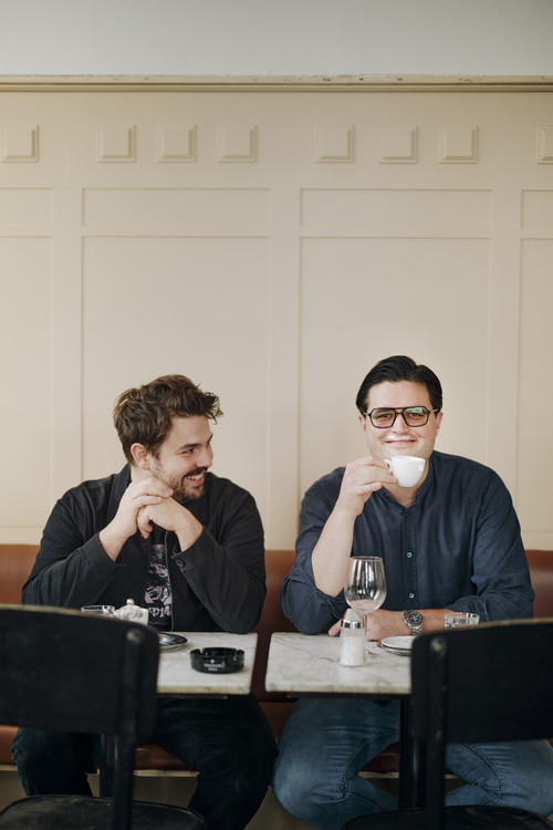 Julian Lechner und Simon Schubert übernahmen das Kaffeehaus im November 2023.