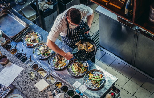 Blick in die Küche des populärsten Restaurants Israels – des »Machneyuda« von Assaf Granit.