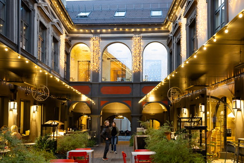 Courtyard of Senatoriu Passage