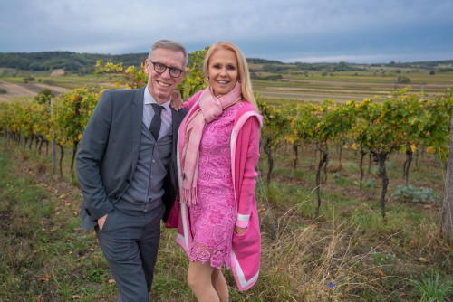 33 Jahre Weingut Hillinger Jubiläum, Weingut Leo Hillinger, Jois, Burgenland, 17.10.2023,
- 
Peter STÖGER, Ulrike KRIEGLER