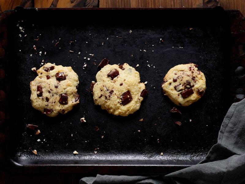 Low Carb Chocolate Chip Cookies.