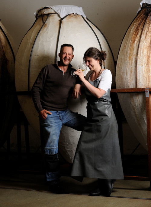 Die Ploders widmen sich nicht nur mit viel Herzblut dem Thema biodynamischer Wein. Ihr Sauerbier ist eine besondere, eigenständige Spezialität.